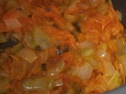 Салат с грибами и рыбной консервой