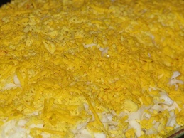 Салат с грибами и рыбной консервой