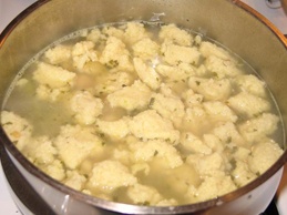 Суп с клёцками и фрикадельками