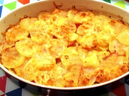 Мясо с картошкой в соусе