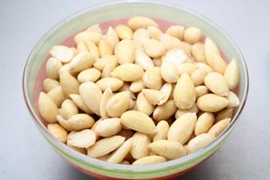 Миндальный кулич