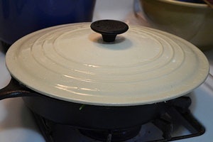 Жареный картофель с вешенками