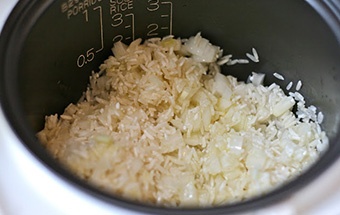 Плов из курицы в мультиварке