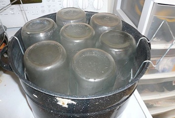 Варенье из крыжовника с грецким орехом