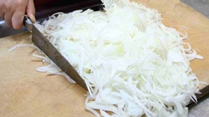 Салат с кальмарами и яйцом