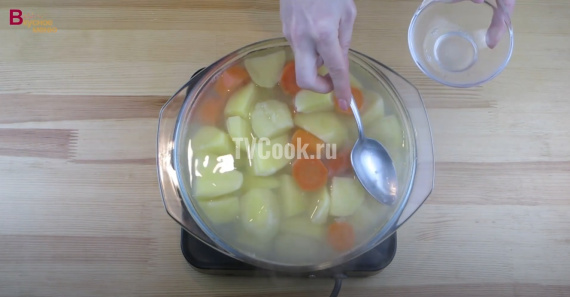Картофельные зразы с морковью и грибами