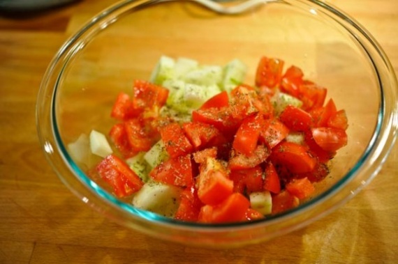 Салат с жареной картошкой