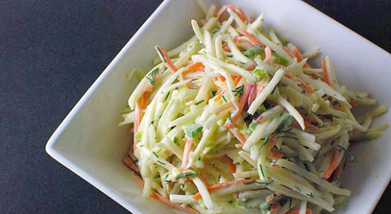 Салат из капусты кольраби
