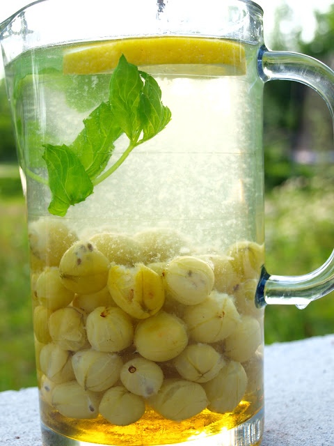 Компот из крыжовника с апельсином