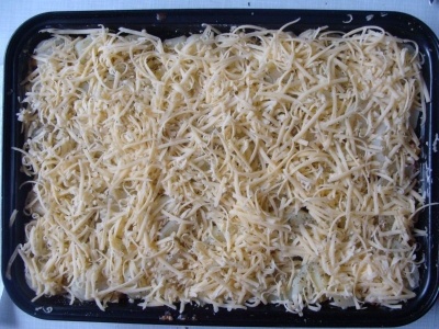 Запеканка с капустой, фаршем и картофелем