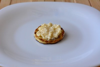 Кабачки с сыром и помидорами