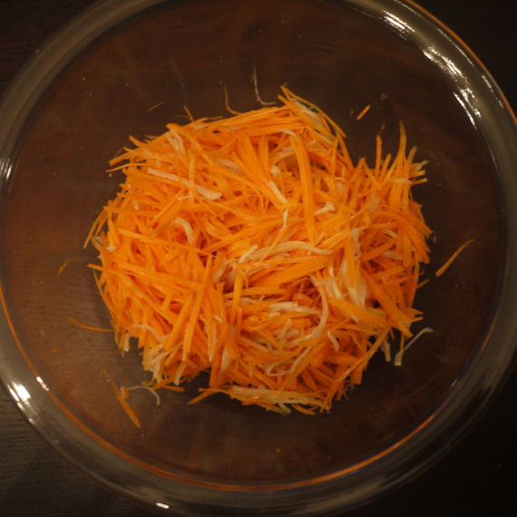 Салат с имбирем и морковью