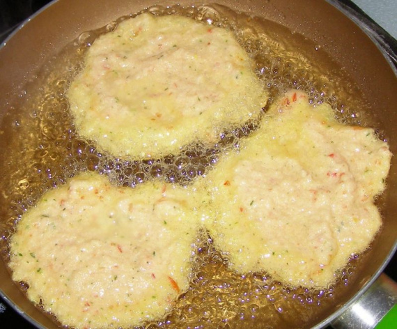 Драники с перцем и кабачком