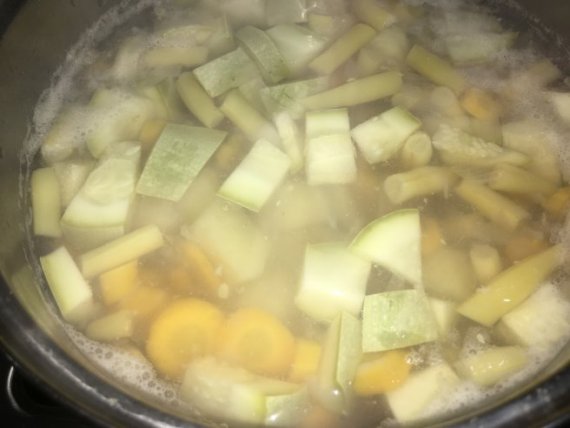 Овощной суп из кабачков