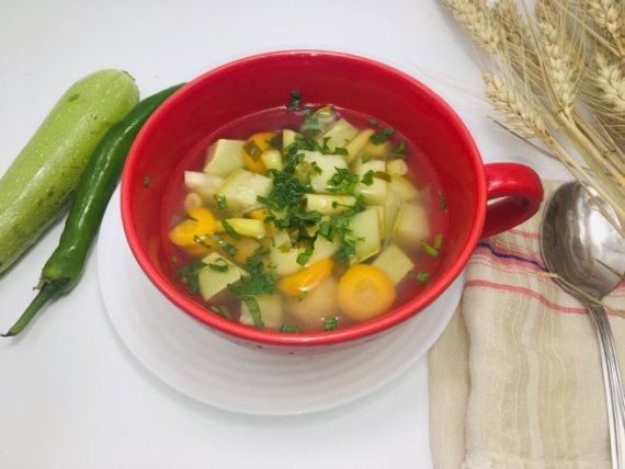 Овощной суп из кабачков