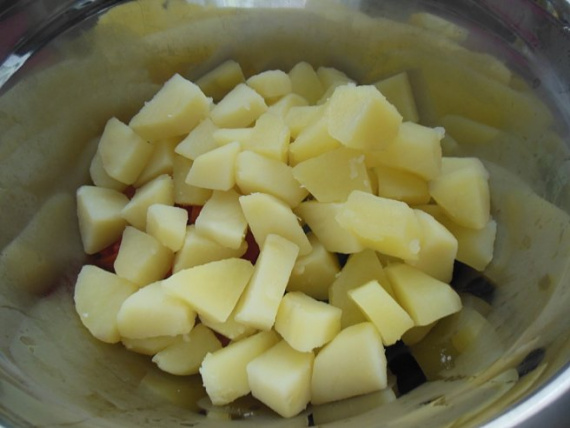 Салат из отварной картошки