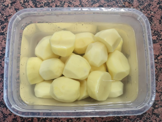 Салат с картофелем, грибами и ветчиной