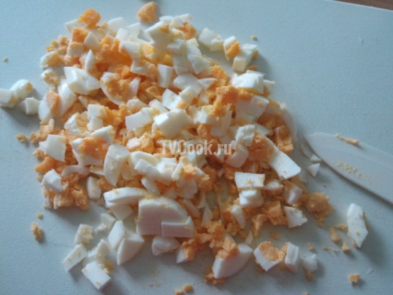 Овощной салат с горошком