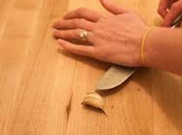 Салат слоеный с консервированным тунцом