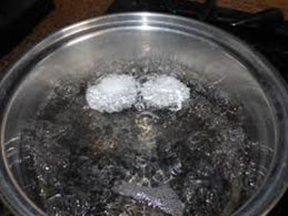Салат с красной рыбой слоями