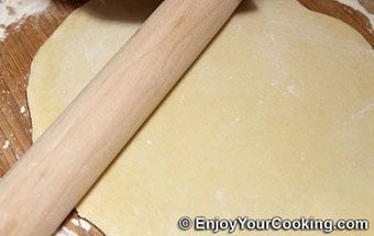 Суп с курицей и домашней лапшой
