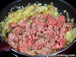Картофельная запеканка с мясом и грибами