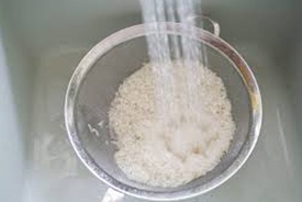Тефтели с рисом в духовке томатно сметанным соусом