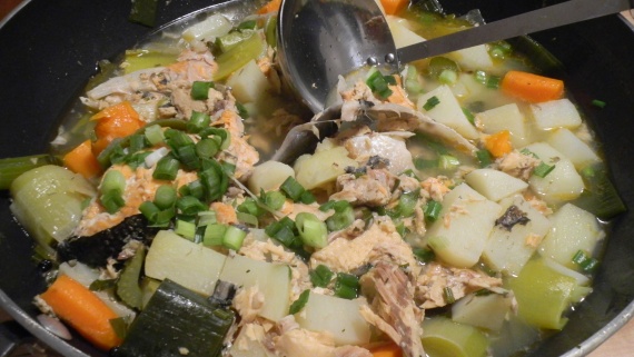 Рыбный суп из головы семги