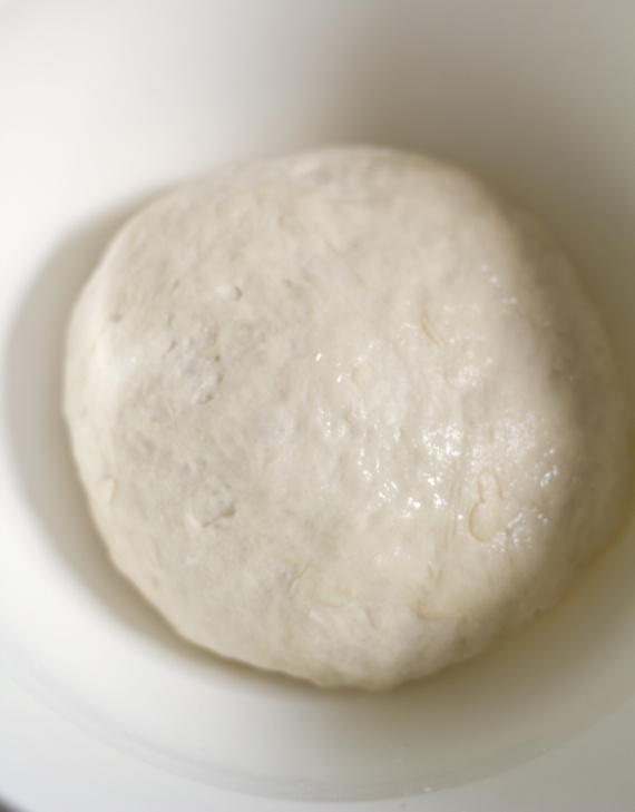 Пицца с грушами и горгонзолой