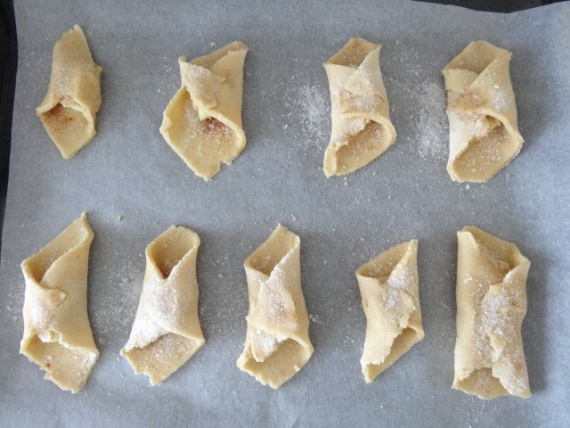 Печенье с яблоками и корицей