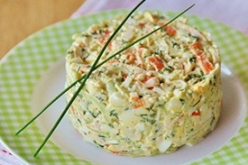 Салат из крабов и огурцов