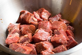 Картошка с грибами и мясом в мультиварке