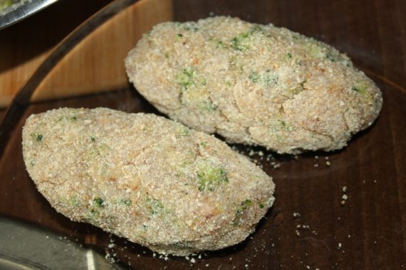 Куриные котлеты с брокколи