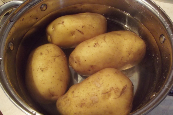 Картофельная запеканка с грибами и курицей