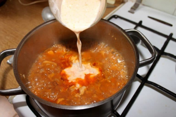 Гуляш с лисичками