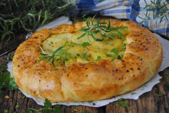 Мясной пирог с картофелем