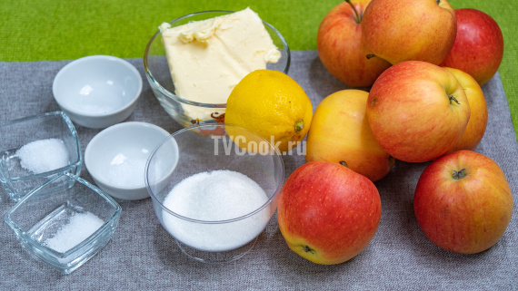 Ленивый яблочный пирог с цедрой лимона в духовке
