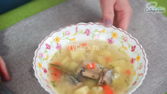 Рыбный суп из консервов сайра с овощами и рисом