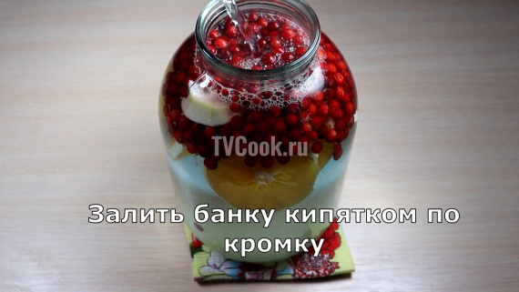 Компот из брусники с апельсином