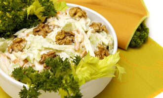 Салат с яблоками и картофелем