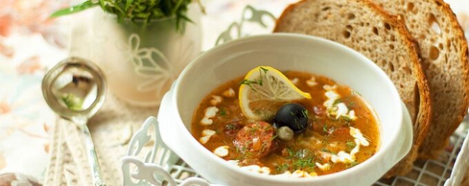 Суп из телячьего языка с рисом и каперсами