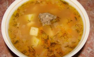Суп с рыбными фрикадельками.