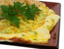 Белковый омлет на пару: легкий и полезный рецепт