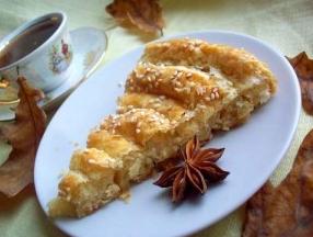 Слоеный пирог с сыром: рецепт с профессиональными советами