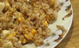 Греча с луком и яйцом: классический рецепт