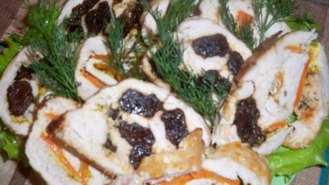 Рецепт куриных рулетов с черносливом