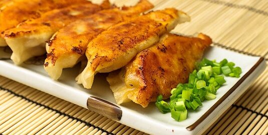 Как приготовить японские пельмени гёдза в домашних условиях