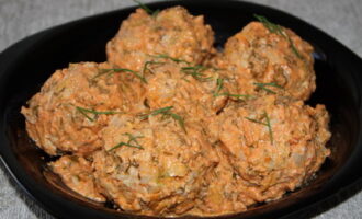 Рецепт ленивых голубцов с соусом