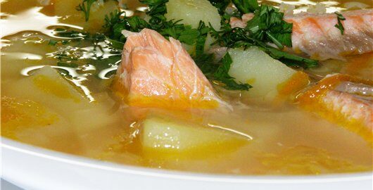 Традиционная уха из кеты - пошаговый рецепт