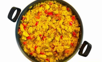 Как приготовить паэлью с курицей: пошаговый рецепт